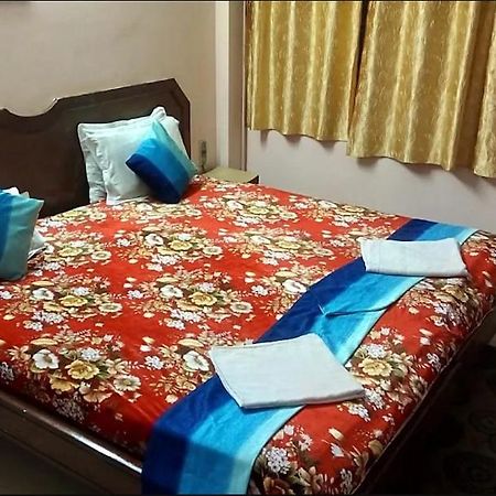 Hotel Bluewheel Bhuvanesvar Kültér fotó