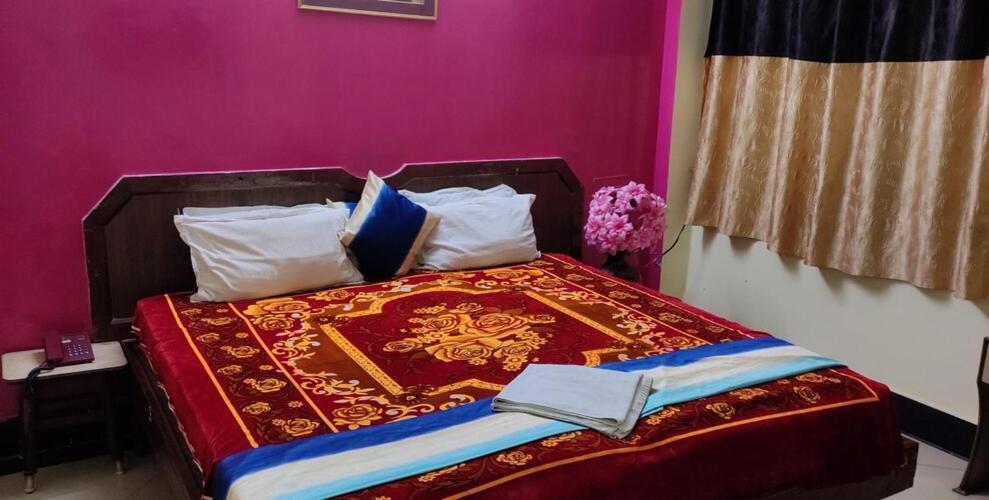Hotel Bluewheel Bhuvanesvar Kültér fotó